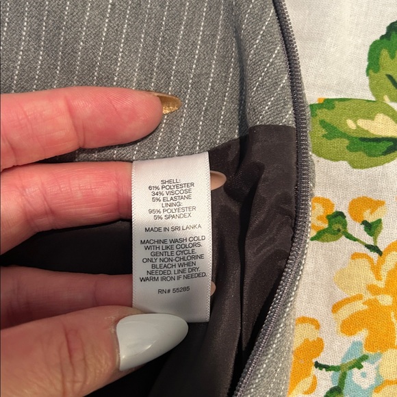 Express striped pencil skirt size 2 - Picture 8 of 11